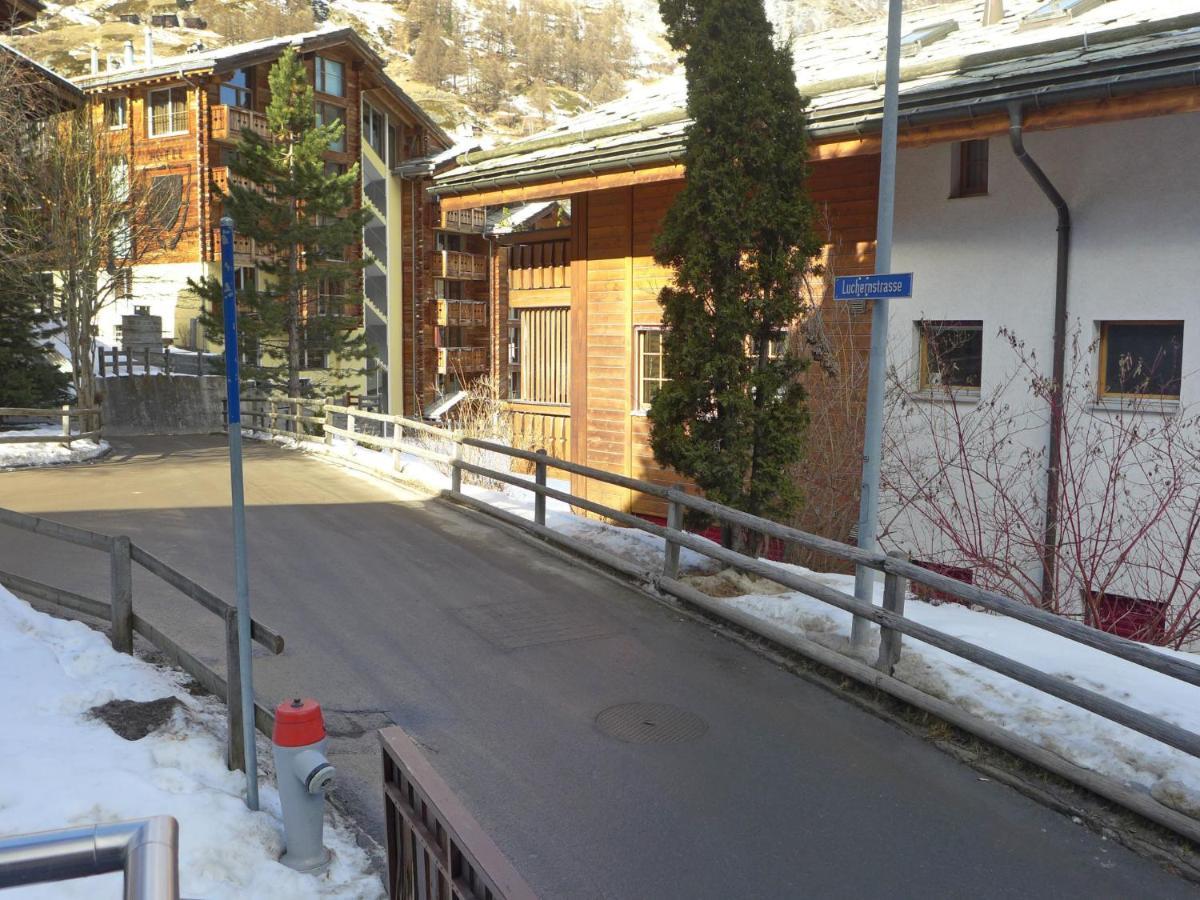 Apartment Sungold-1 By Interhome Zermatt Buitenkant foto